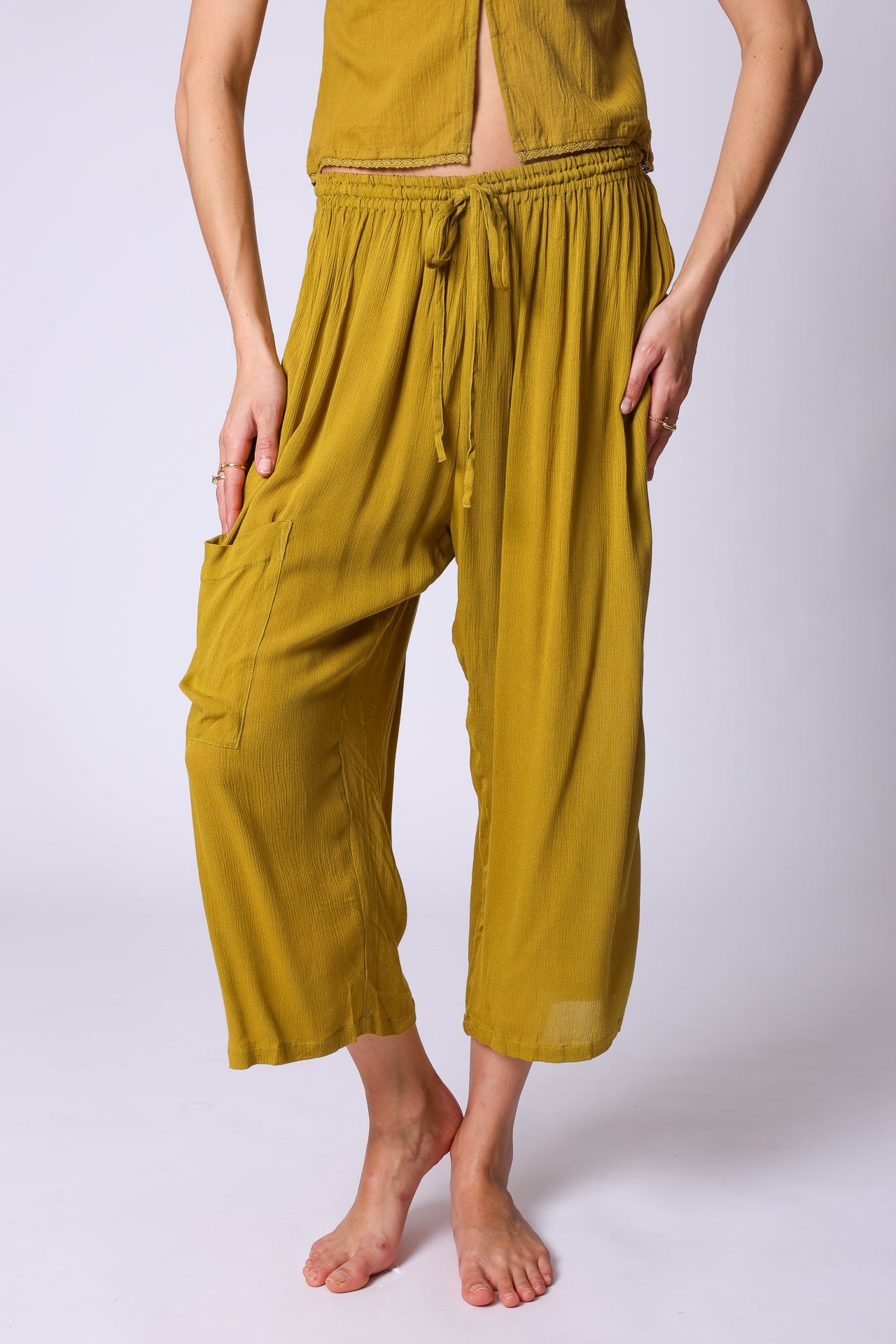 Gupshup Pants