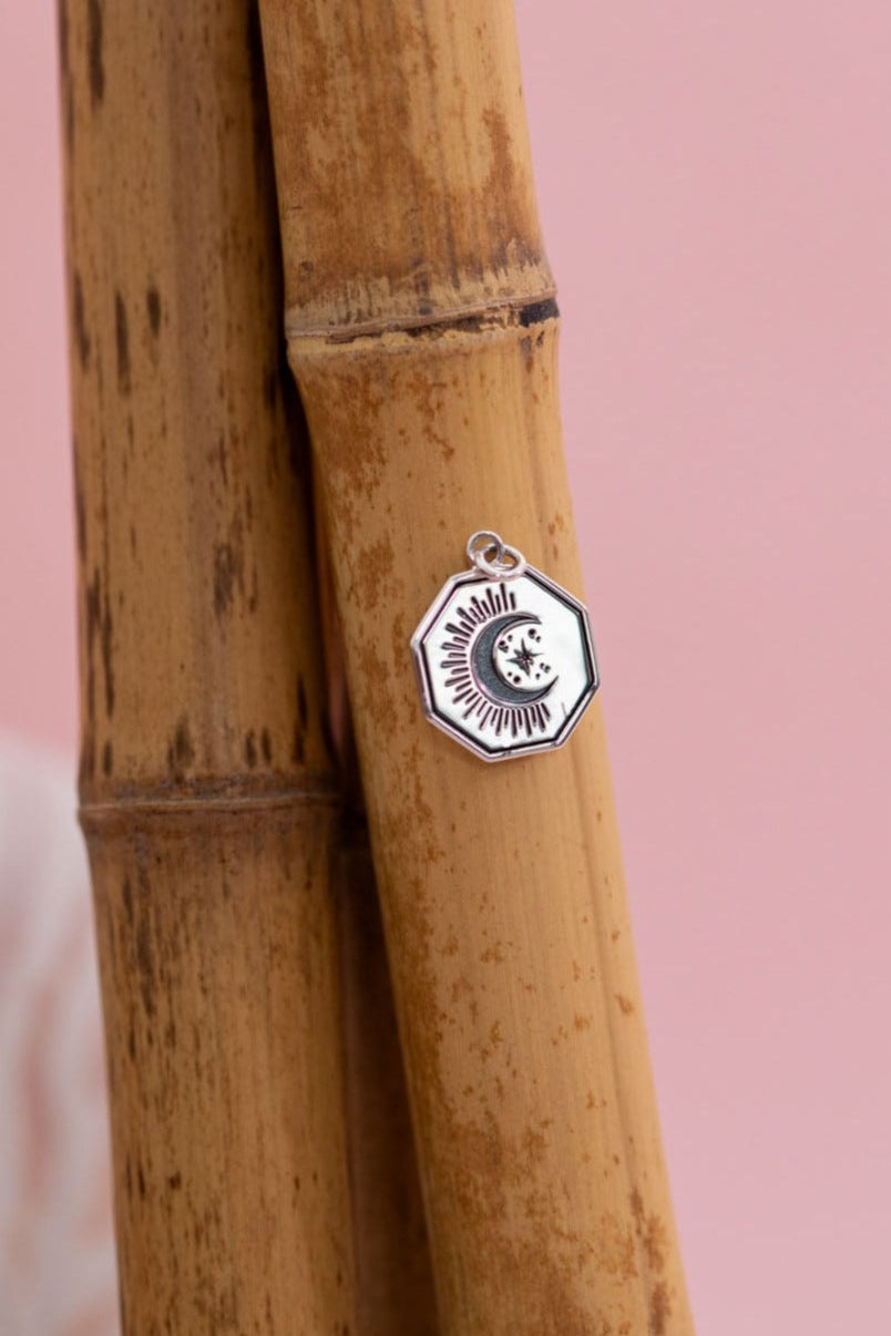 LOYTEE-FINALNECKLACE-PENDANTS_30_740351a8-6b6e-453b-8cf6-b62f461b849e.jpg