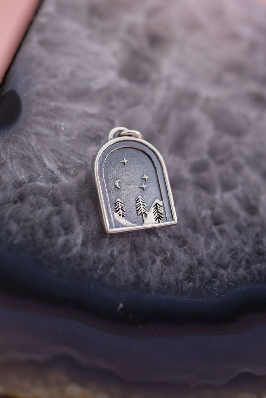 LOYTEE-FINALNECKLACE-PENDANTS_45_ec67efc4-9e10-4a8b-a7b2-726d60708058.jpg