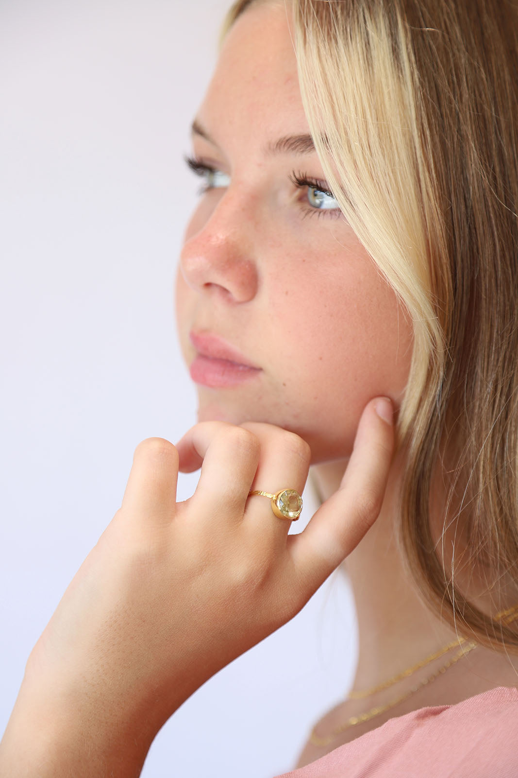 Gold Lemon Quartz Maron Round Ring