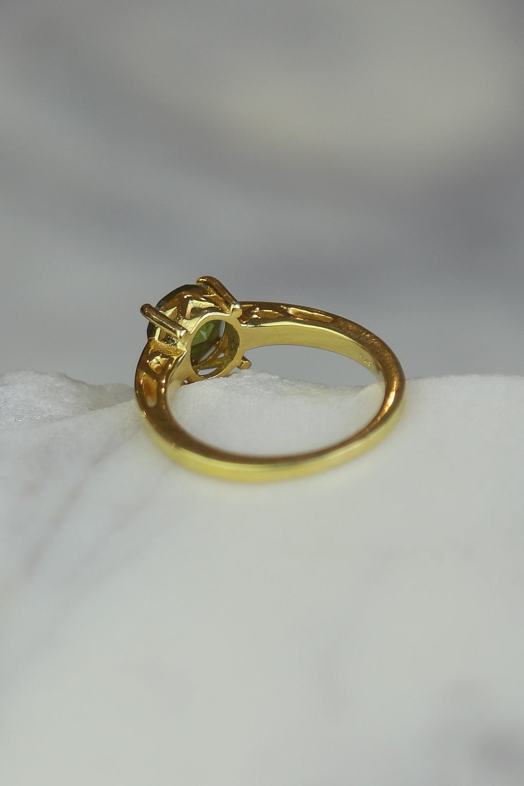 Peridot Gold Agatha Claw Set Ring