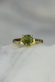 Peridot Gold Agatha Claw Set Ring