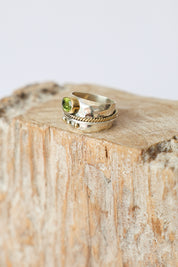 Peridot Enyar Ring