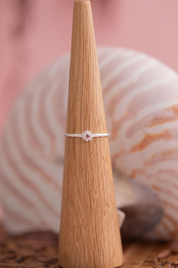 Dainty Flower Ring