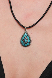 Peyla Pendant Necklace