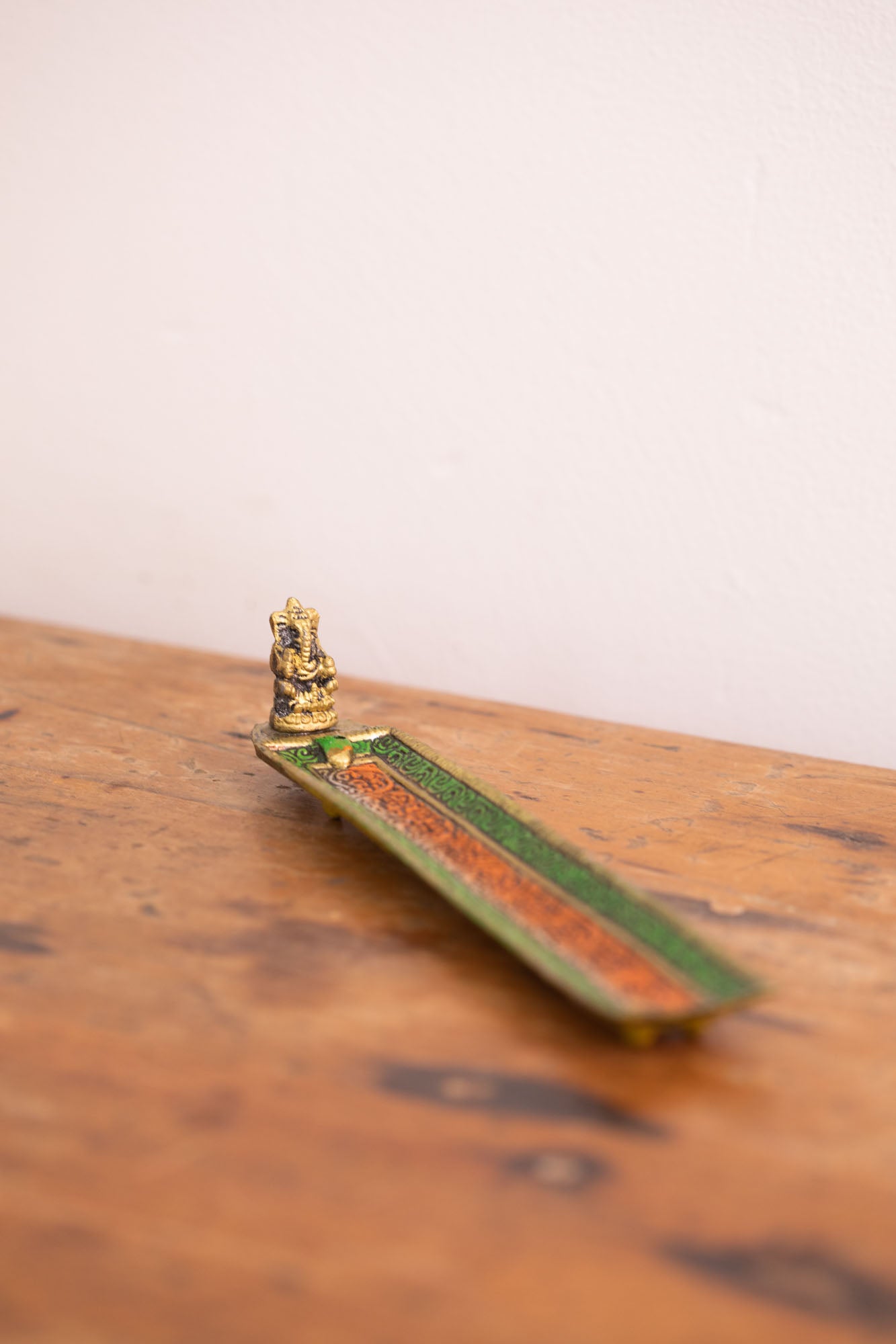 Coloured Leaf With Ganesh Incense Holder