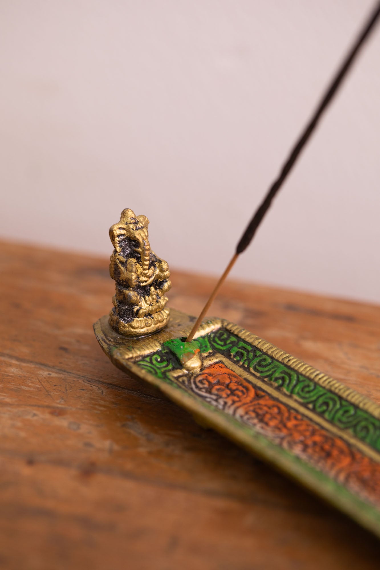 Coloured Leaf With Ganesh Incense Holder