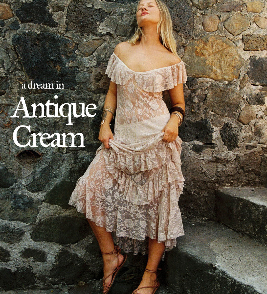 A dream in antique cream 🤍