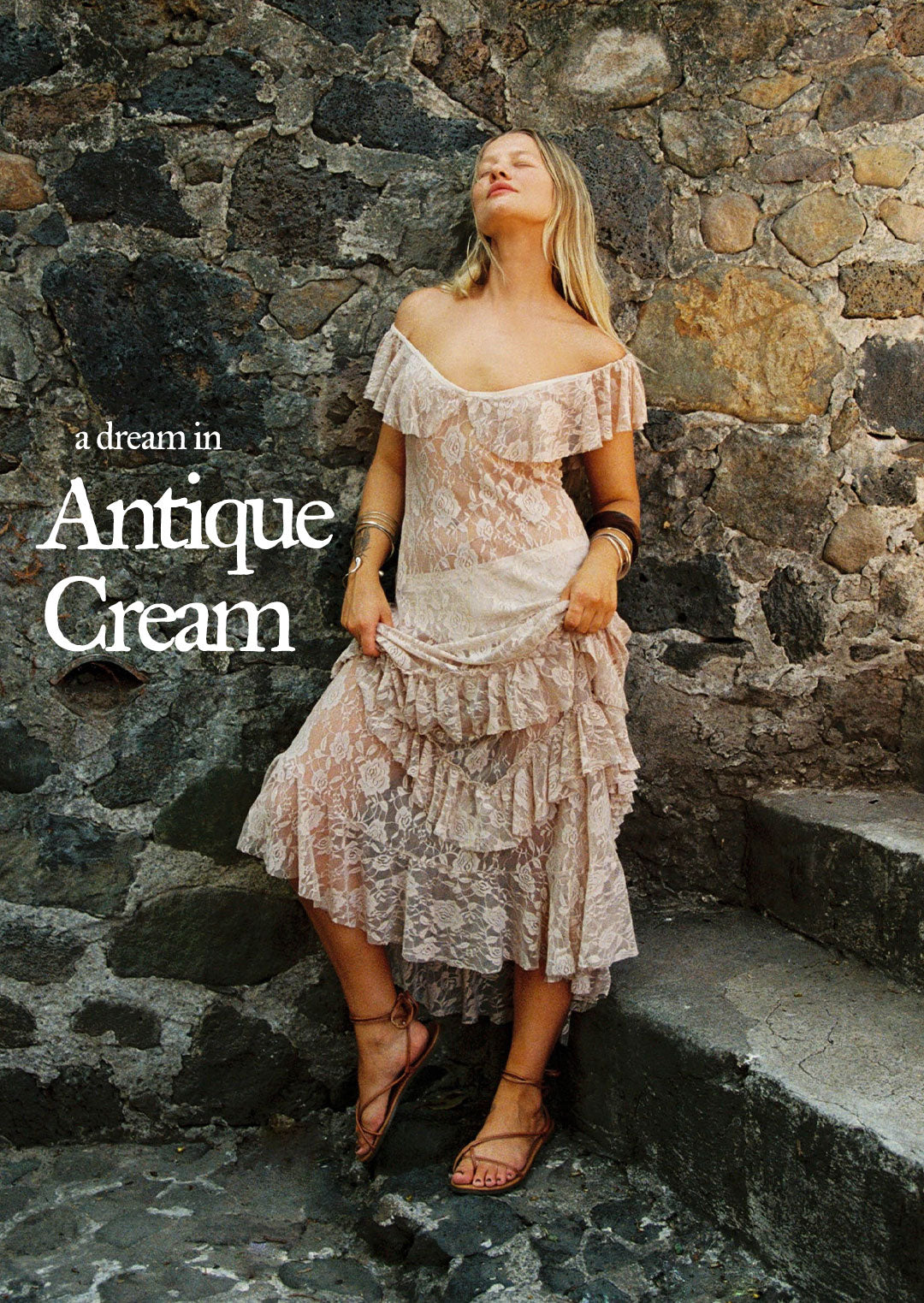 A dream in antique cream 🤍