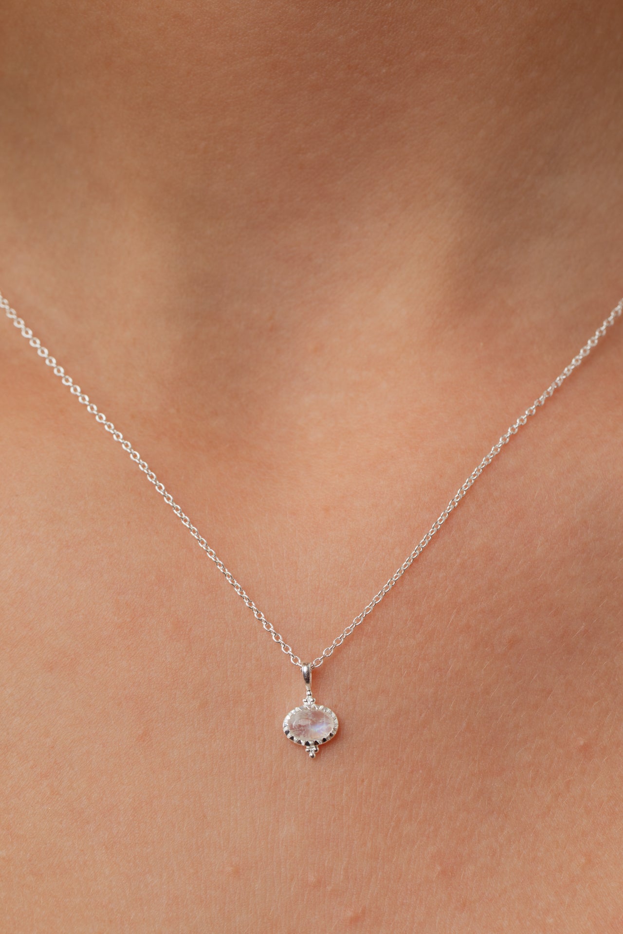 Kleia Rainbow Moonstone Silver Necklace