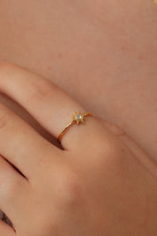 Stari Rainbow Moonstone Gold Ring
