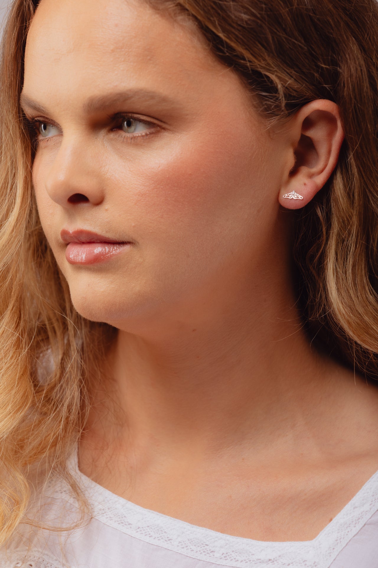 Mothira Silver Studs
