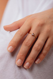 Tiny Bagu Ring