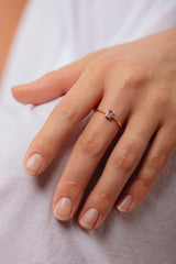 Tiny Bagu Ring