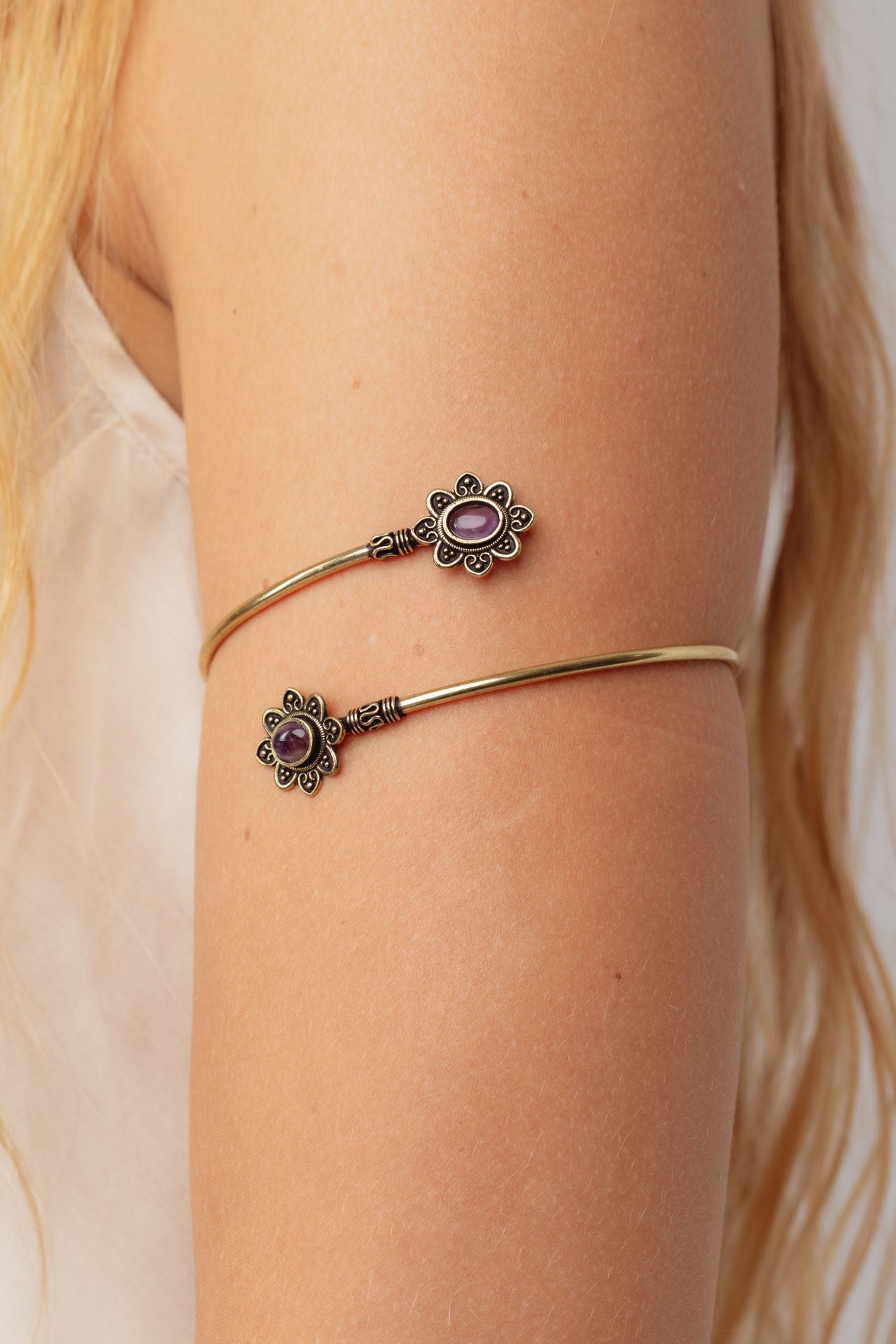 Nira Gold Arm Cuff