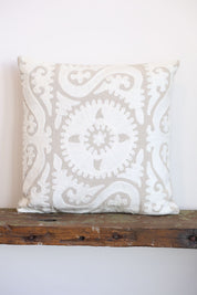 Saisha Cushion