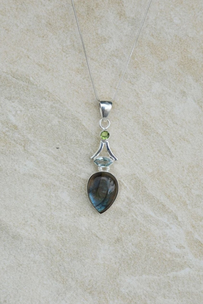 Ethereal Pendant