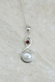 Twist Pearl Pendant