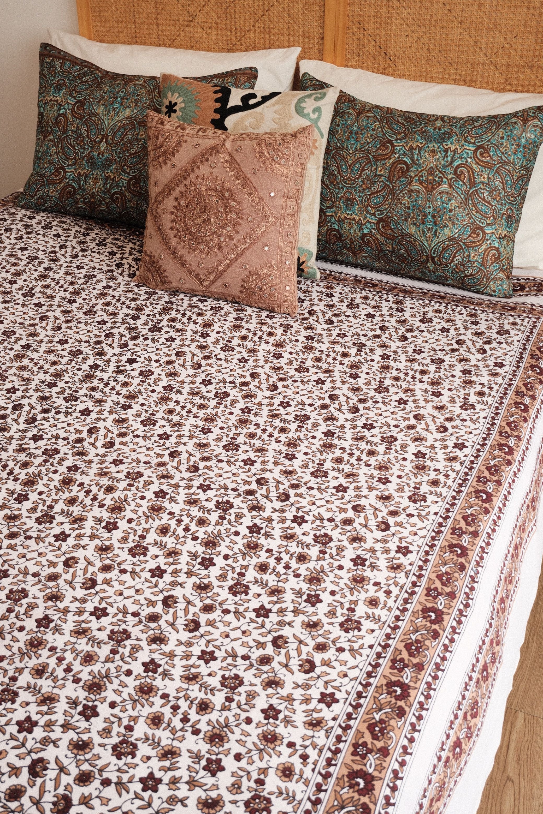 Kalini Bedspread