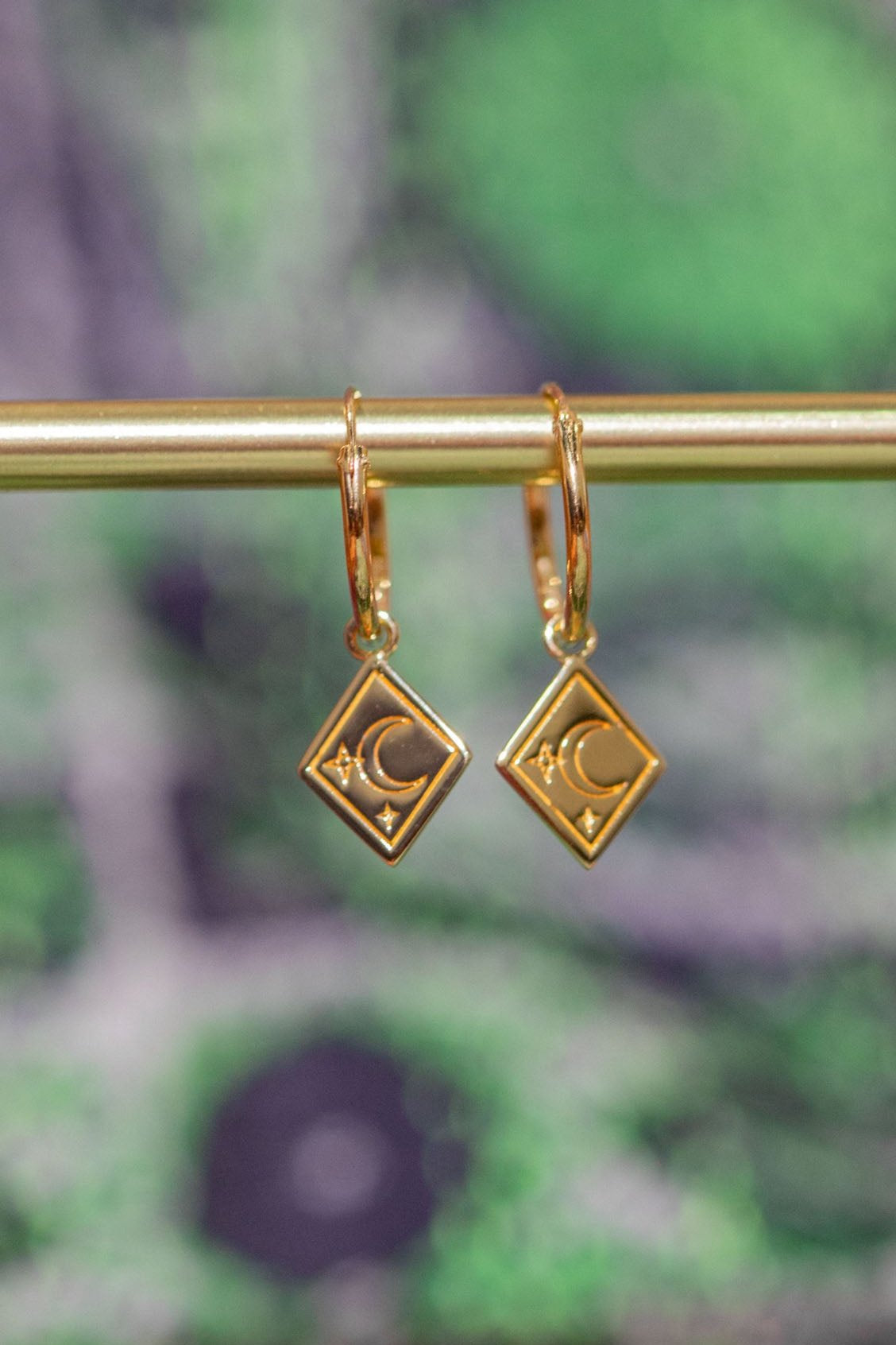 LOYTEEGOLD-EARRINGS_35_15209133-80f5-43d5-84cc-78073015181b.jpg