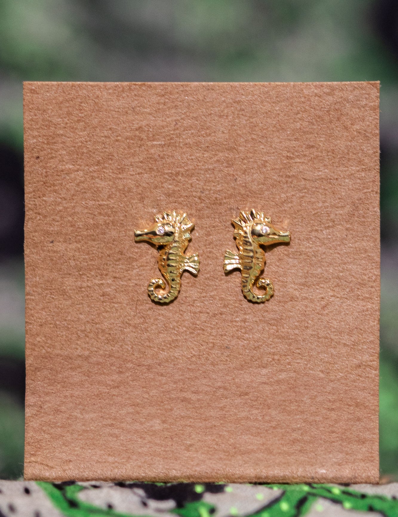 LOYTEEGOLD-STUDS_21.jpg