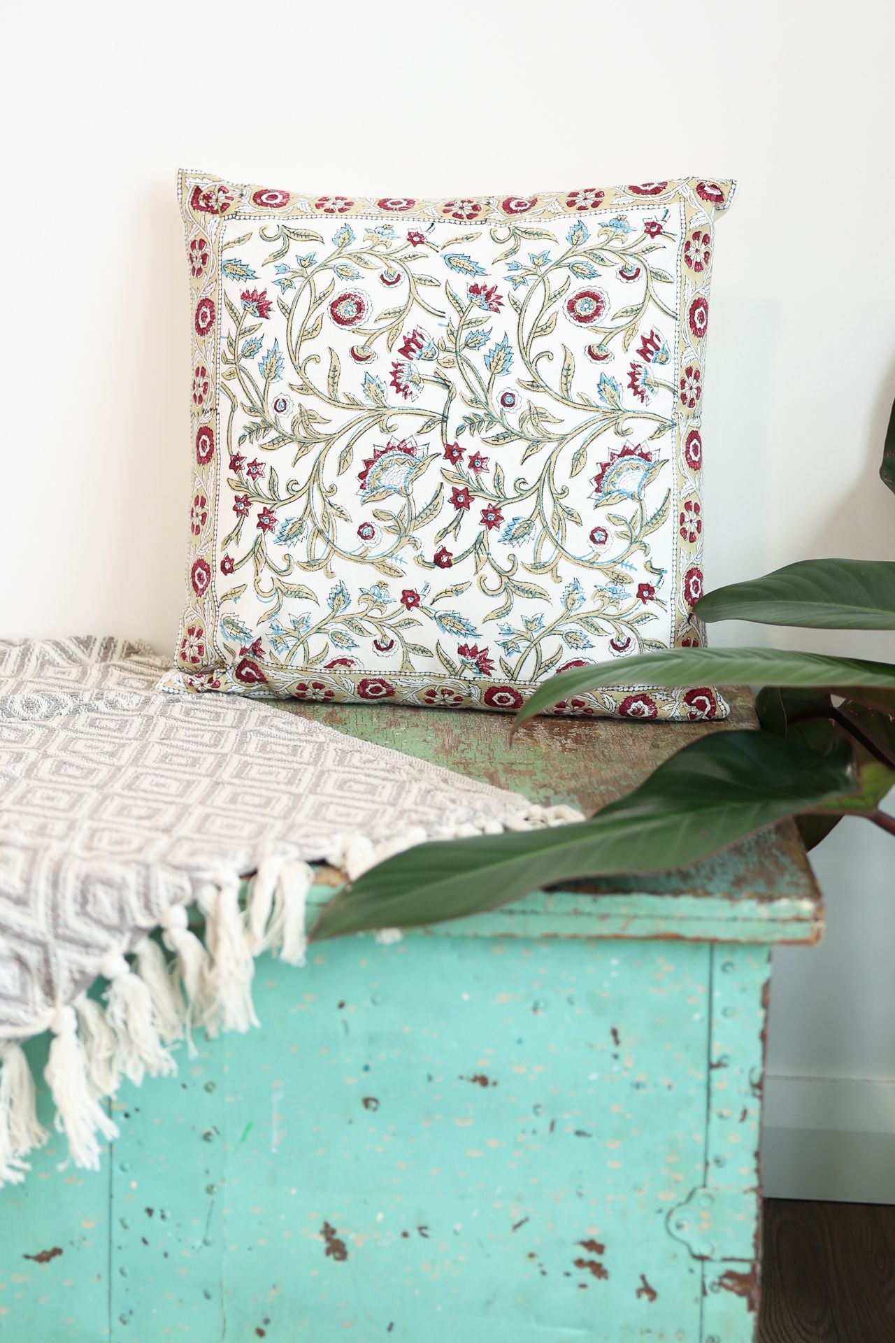 Neerja Cushion