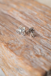 Tri Spiral Studs