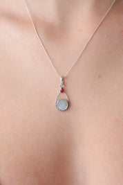 Alinta Mother of Pearl Teardrop Pendant
