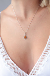 Miliana Amber Pendant