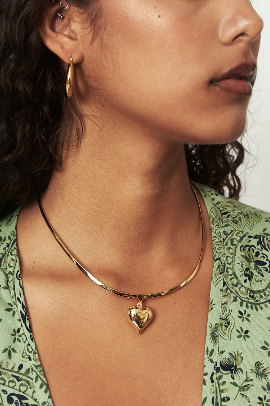 Modern top locket necklace