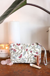 Neerja Medium Essential Bag