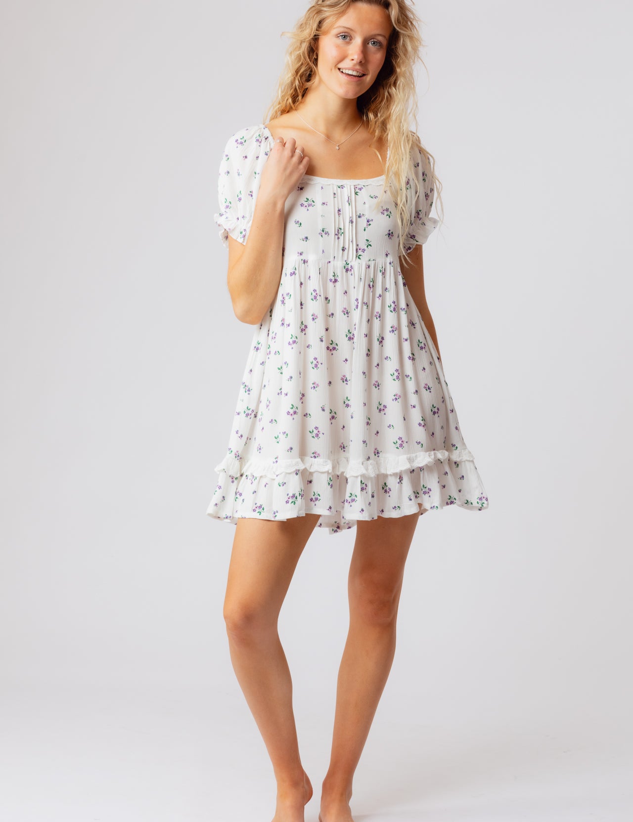 f5965-whi-3.jpg