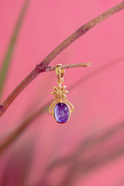 Bloom Flower Pendant Kyanite