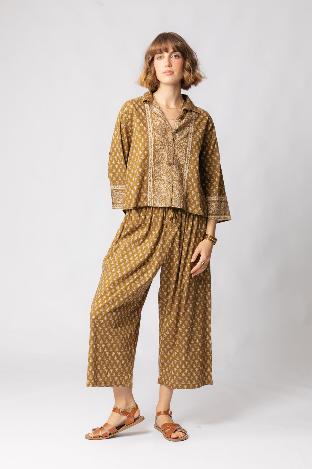 vayushirt5445gupshuppants5442-2.jpg