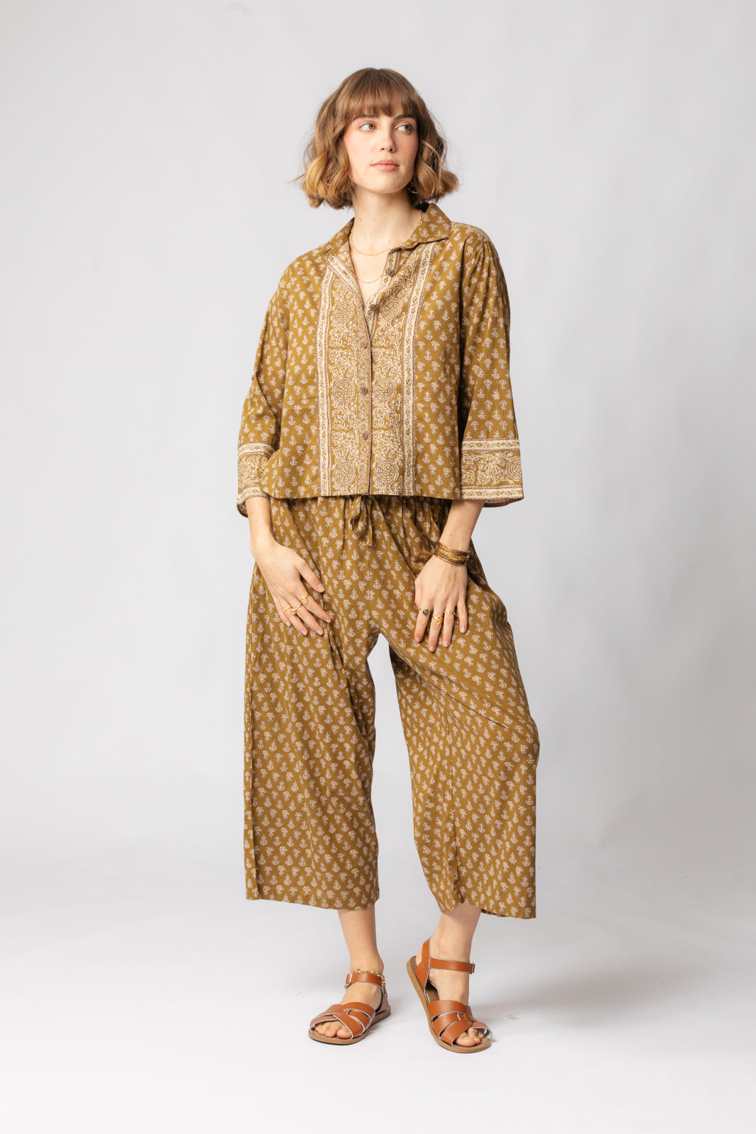vayushirt5445gupshuppants5442-4.jpg