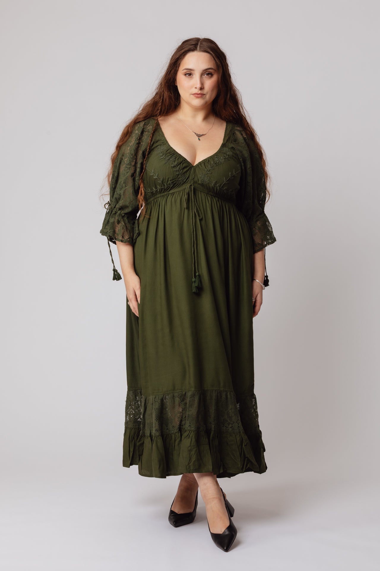 tree of life green dress The set that has us all head over heels right now @tiataylor pairs the Night Queen Duster + Cazimi Dress like a dream! The perfect shade of pine green. So much